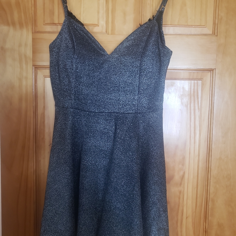 PRIVY in Black/Silver L